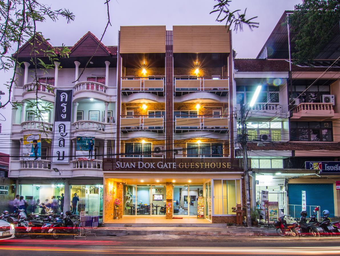 Suan Dok Gate Guesthouse Τσιάνγκ Μάι Εξωτερικό φωτογραφία