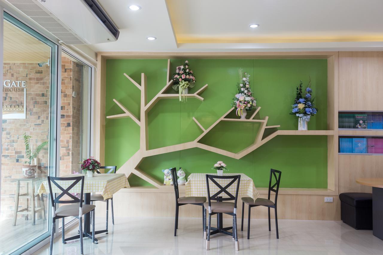 Suan Dok Gate Guesthouse Τσιάνγκ Μάι Εξωτερικό φωτογραφία