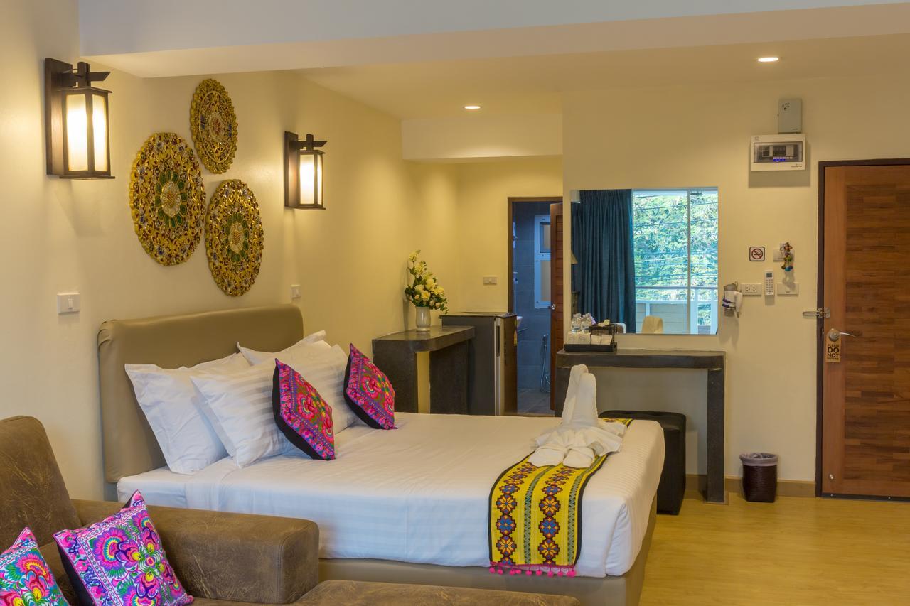Suan Dok Gate Guesthouse Τσιάνγκ Μάι Εξωτερικό φωτογραφία