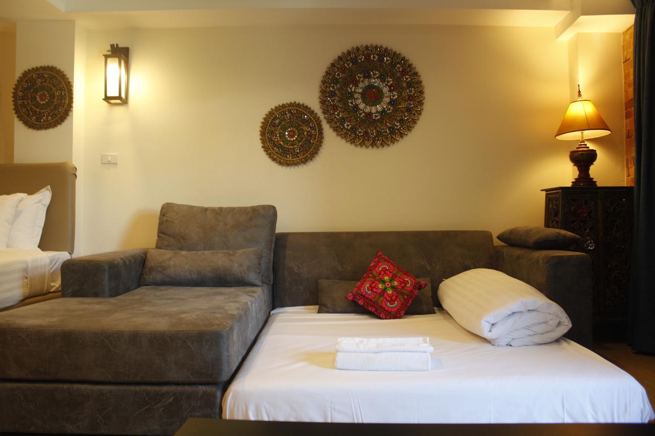 Suan Dok Gate Guesthouse Τσιάνγκ Μάι Εξωτερικό φωτογραφία