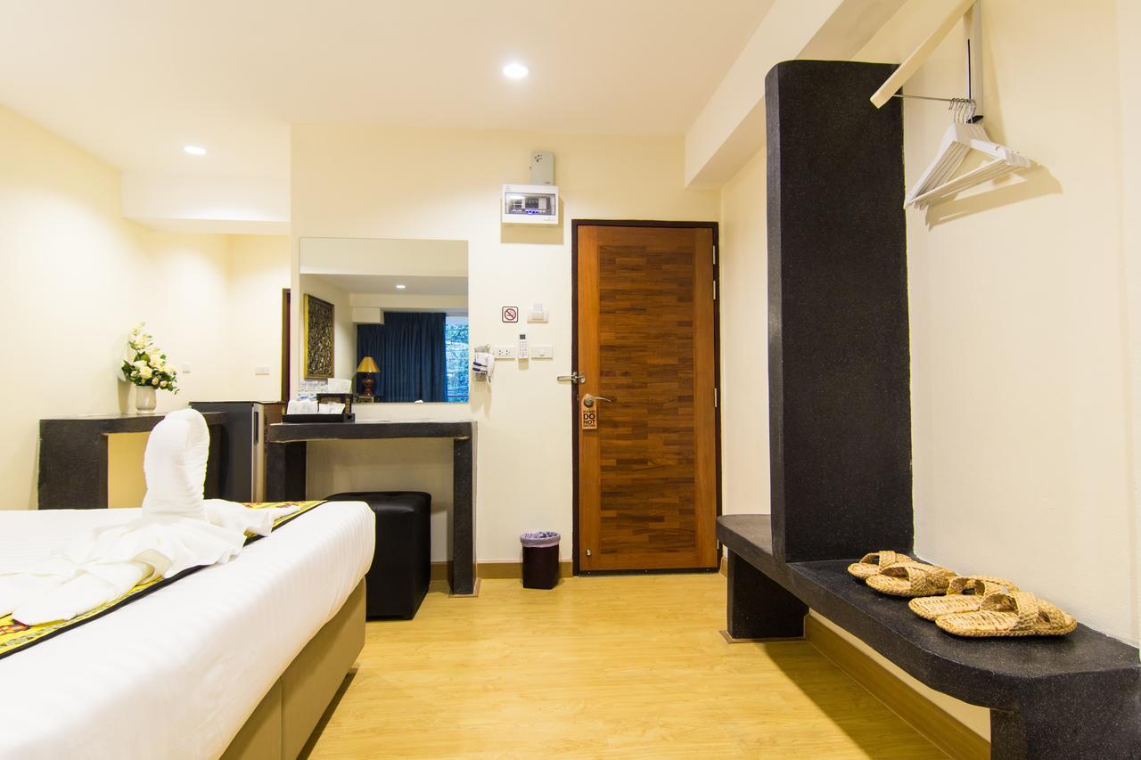 Suan Dok Gate Guesthouse Τσιάνγκ Μάι Εξωτερικό φωτογραφία